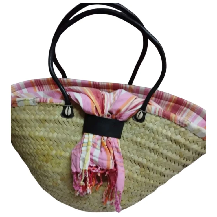 Jorova palm leaf basket with kikoy closing